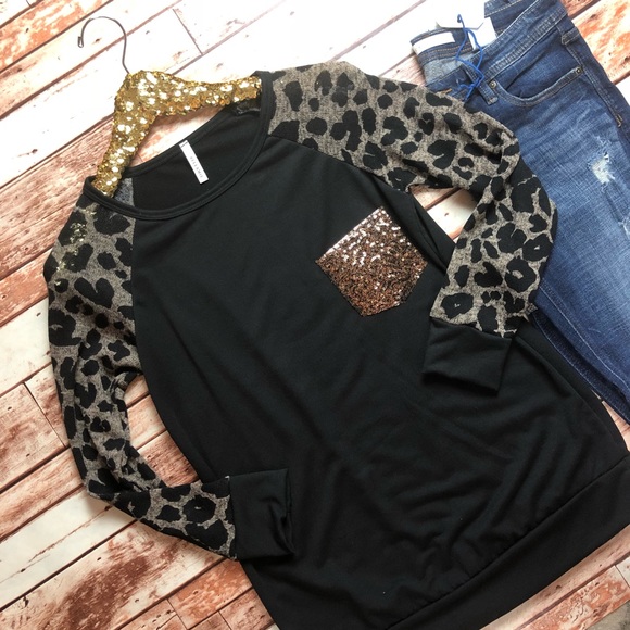 Last 1! MEDIUM Leopard Sleeve Sequin Pocket Top - Picture 2 of 6